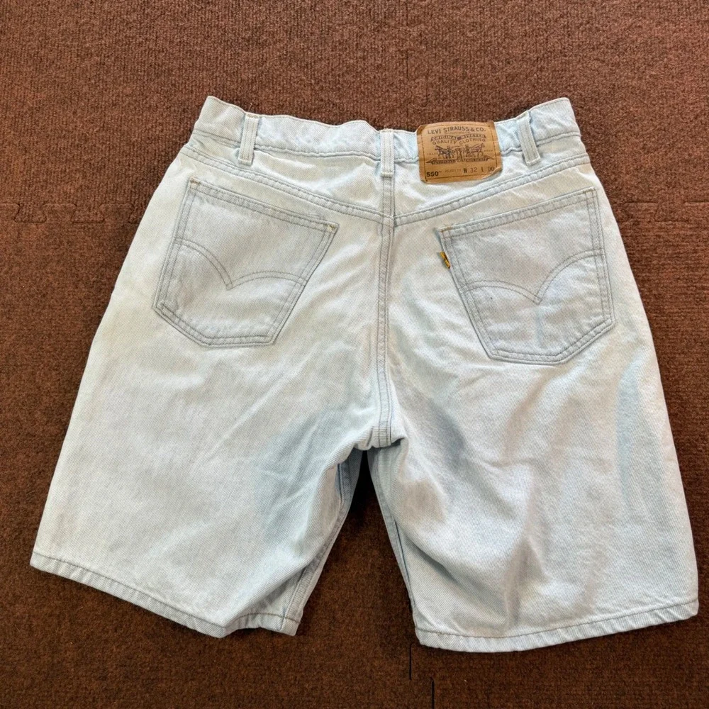 Vintage Levis 550 Relaxed Fit Light Wash Denim Shorts Orange Tab Mens 32 90s